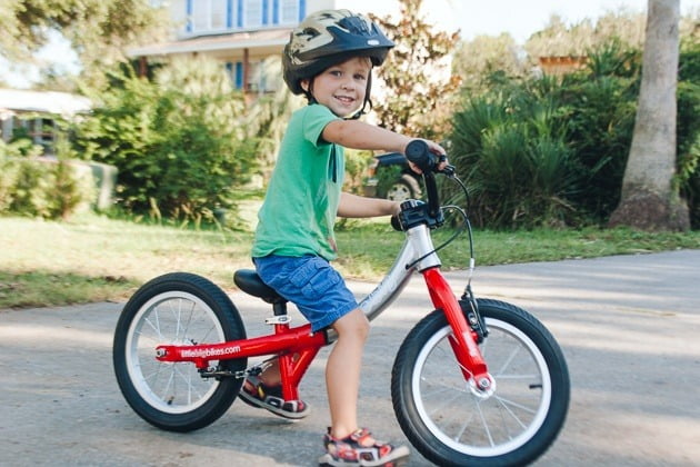 کودک و دوچرخه تعادلی