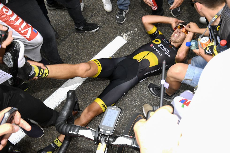 گرفتگی عضلات لیلیان کلمجان در حین مسابقات تور دو فرانس - آیبایک
